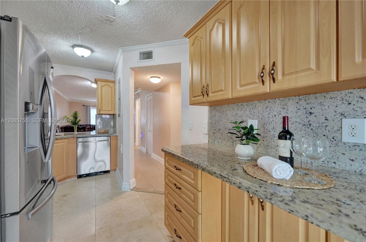 2298 NW 78th Ave, Unit 102, Pembroke Pines, FL 33024 Photo