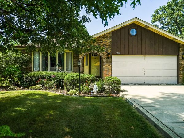 9708 S 81st Avenue , Palos Hills, IL 60465