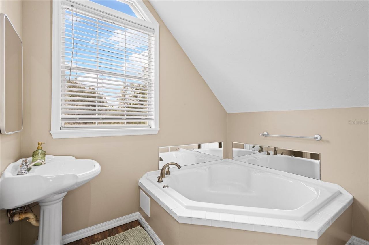190 SE Riverside West Drive, Branford, FL 32008 Photo