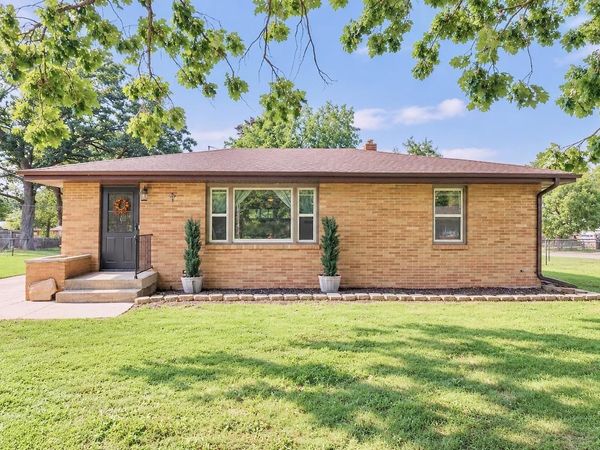 3616 S Glenwood Drive, Beloit, WI 53511