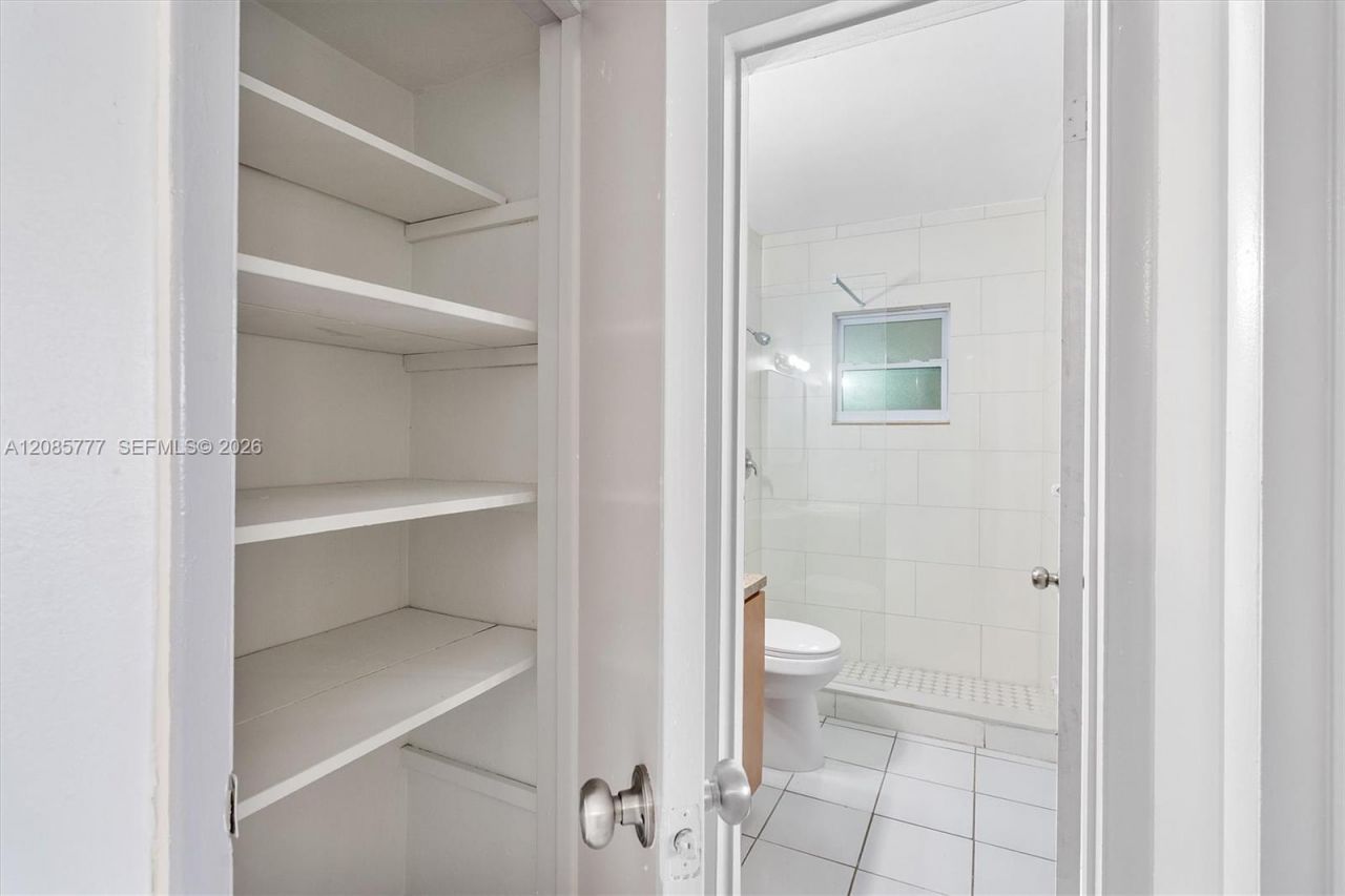 17001 NE 9th Ave, Unit 9C, Miami, FL 33162 Photo