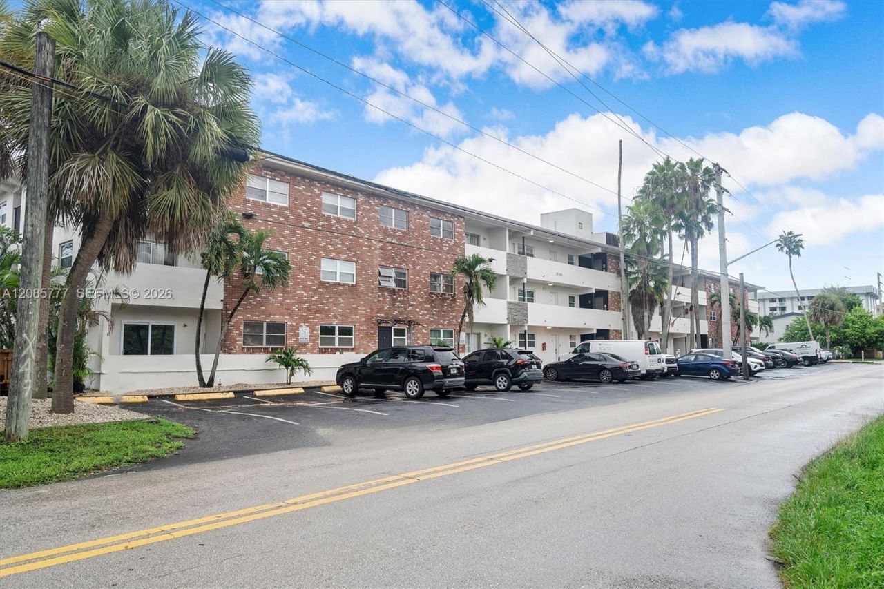 17001 NE 9th Ave, Unit 9C, Miami, FL 33162 Photo