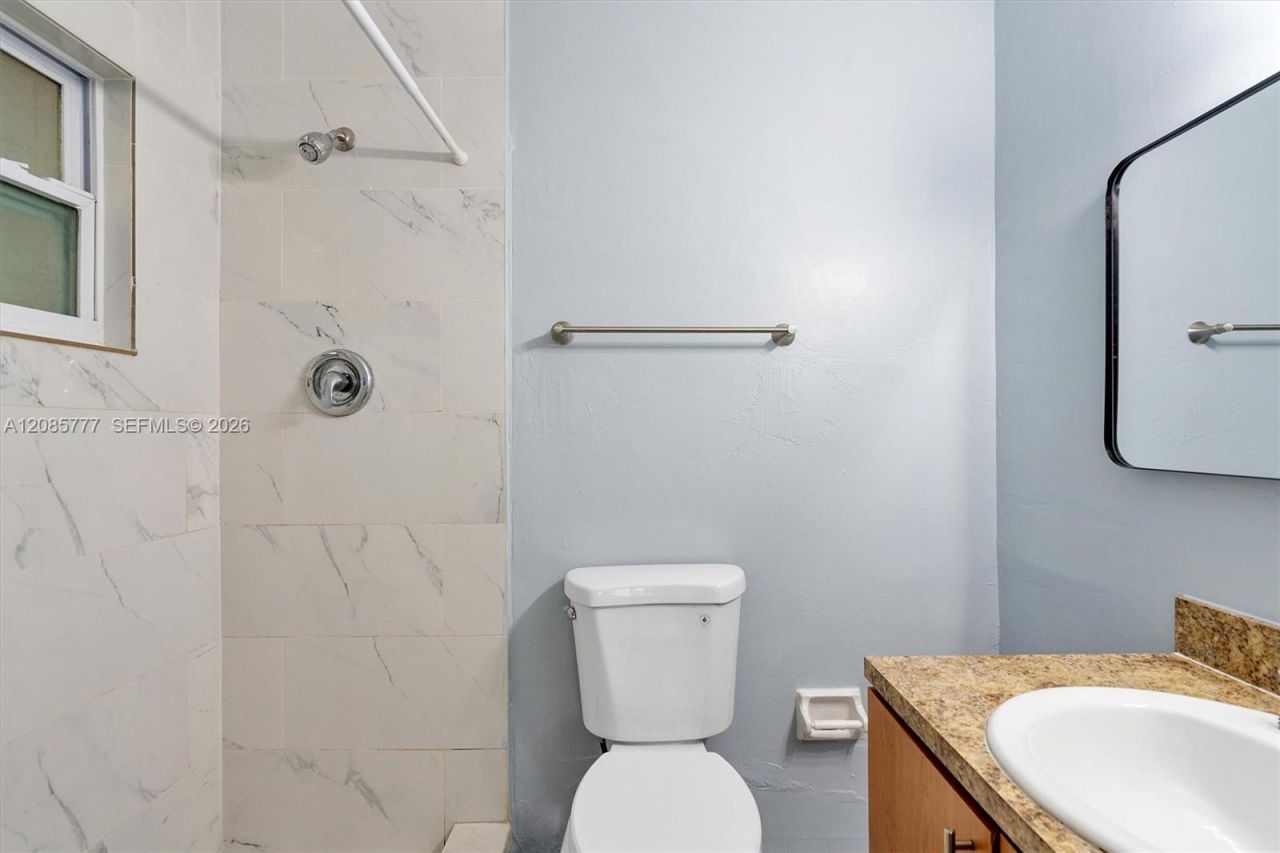 17001 NE 9th Ave, Unit 9C, Miami, FL 33162 Photo