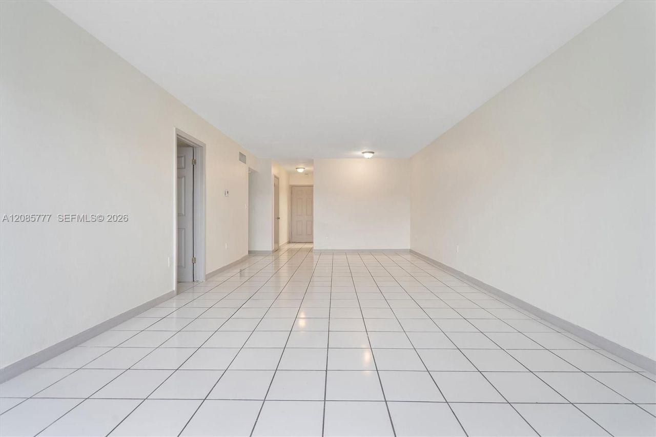 17001 NE 9th Ave, Unit 9C, Miami, FL 33162 Photo
