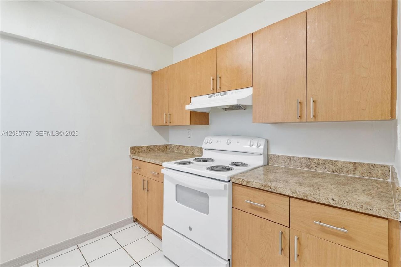 17001 NE 9th Ave, Unit 9C, Miami, FL 33162 Photo