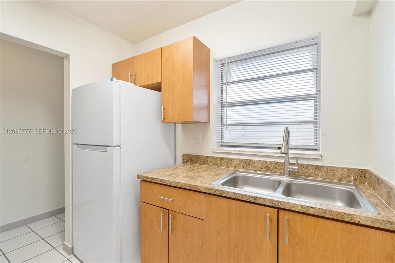 17001 NE 9th Ave, Unit 9C, Miami, FL 33162 Photo