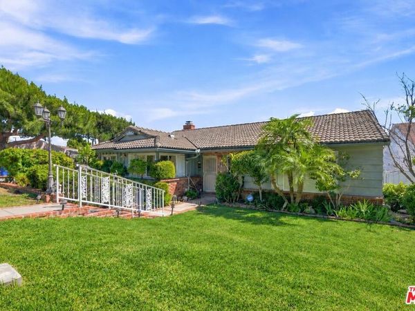 2402 Teasley Street, La Crescenta, CA 91214