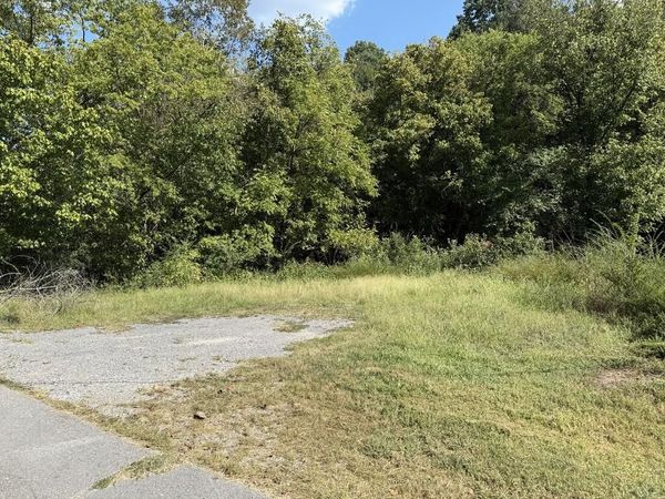 325 Gipson Ave, Gainesboro, TN 38562