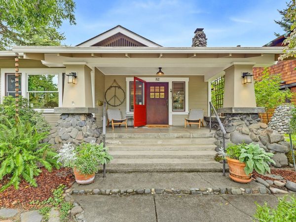 762 B Street, Ashland, OR 97520