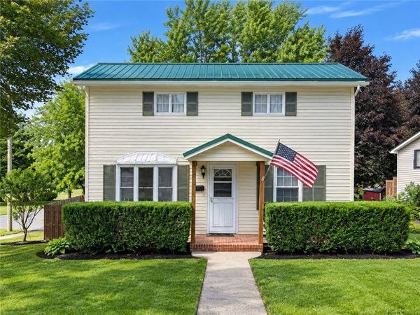 70 E Dezeng Street , Clyde, NY 14433