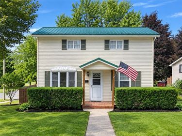 70 E Dezeng Street, Clyde, NY 14433