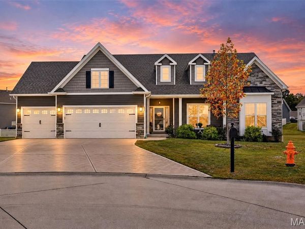 629 Lubbuck Court , Moscow Mills, MO 63362