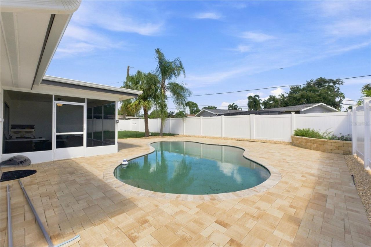 2172 University Drive S, Clearwater, FL 33764 Photo