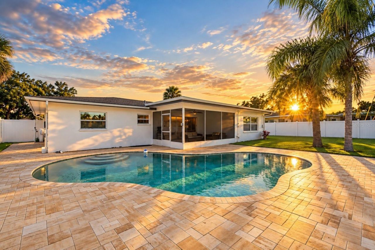 2172 University Drive S, Clearwater, FL 33764 Photo