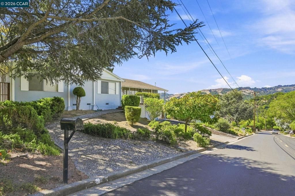 78 Muth Dr, Orinda, CA 94563 Main Photo