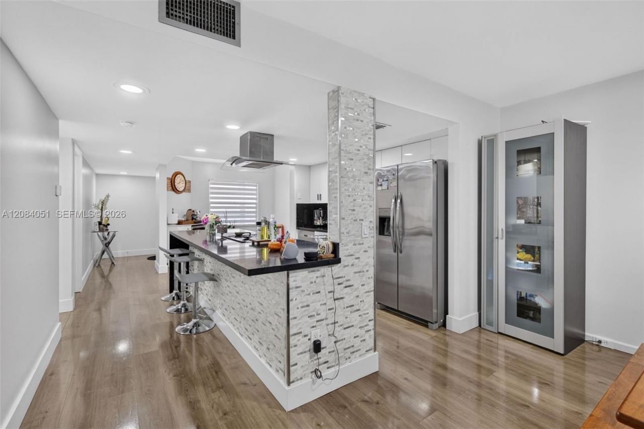 1100 SW 130th Ave, Unit 112H, Pembroke Pines, FL 33027 Photo