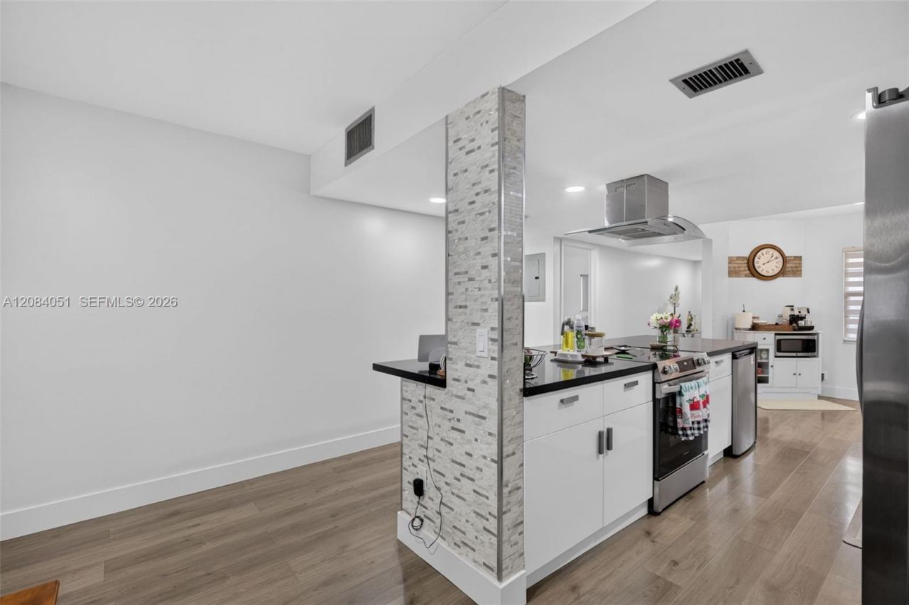 1100 SW 130th Ave, Unit 112H, Pembroke Pines, FL 33027 Photo