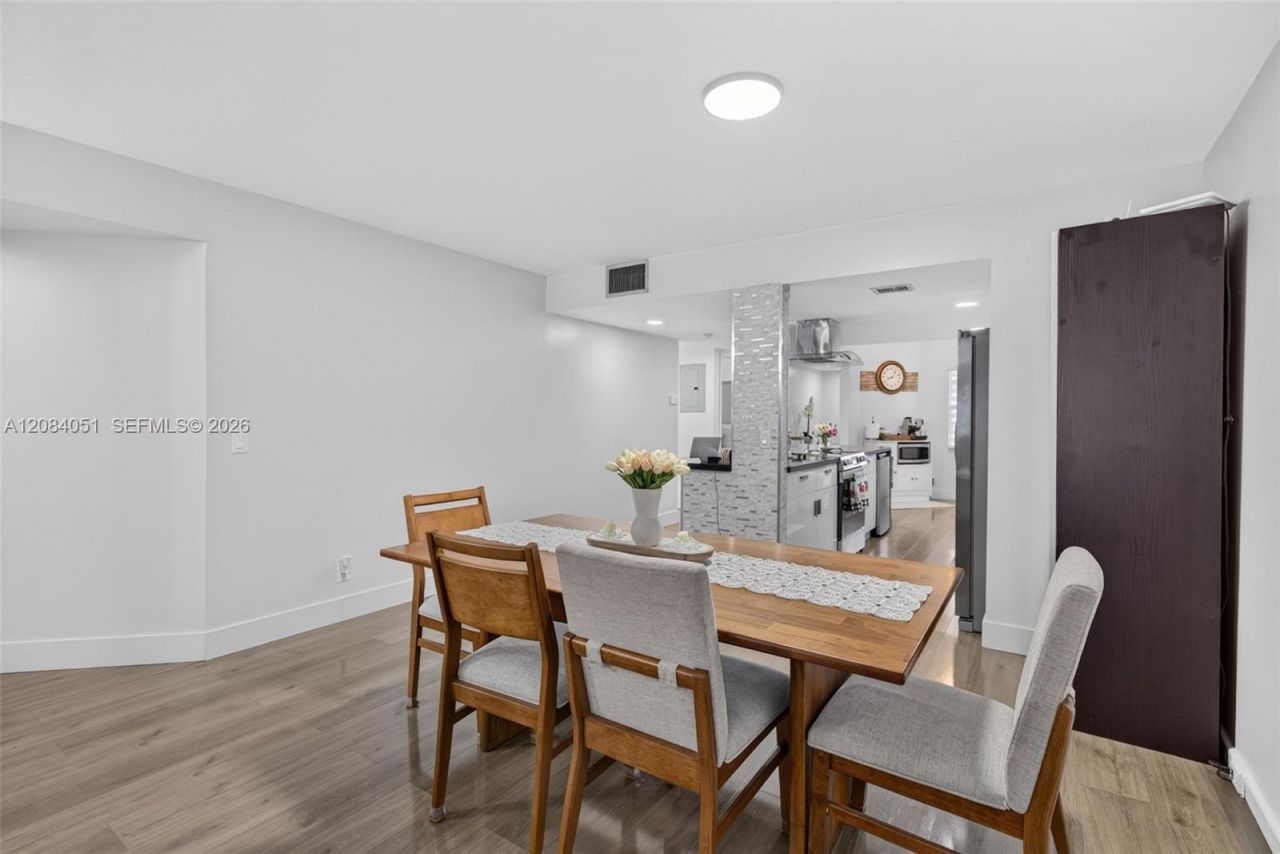 1100 SW 130th Ave, Unit 112H, Pembroke Pines, FL 33027 Photo