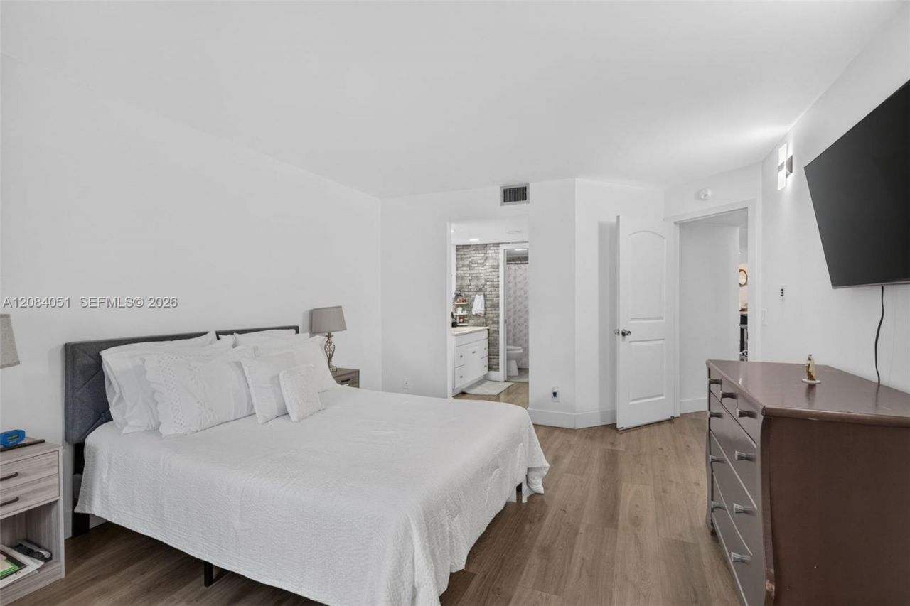 1100 SW 130th Ave, Unit 112H, Pembroke Pines, FL 33027 Photo