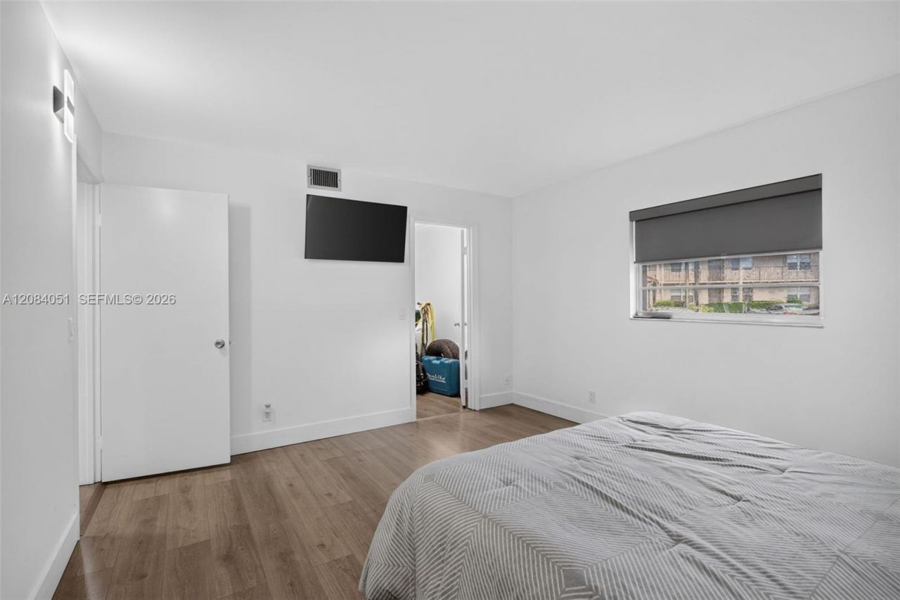 1100 SW 130th Ave, Unit 112H, Pembroke Pines, FL 33027 Photo