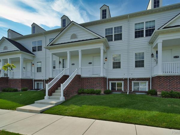 53773 Champlain Street, Macomb Township, Mi 48042