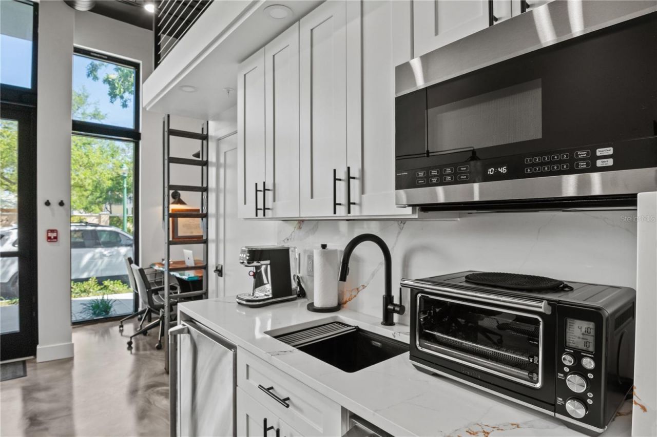 1558 4th Street, Unit 108, Sarasota, FL 34236 Photo