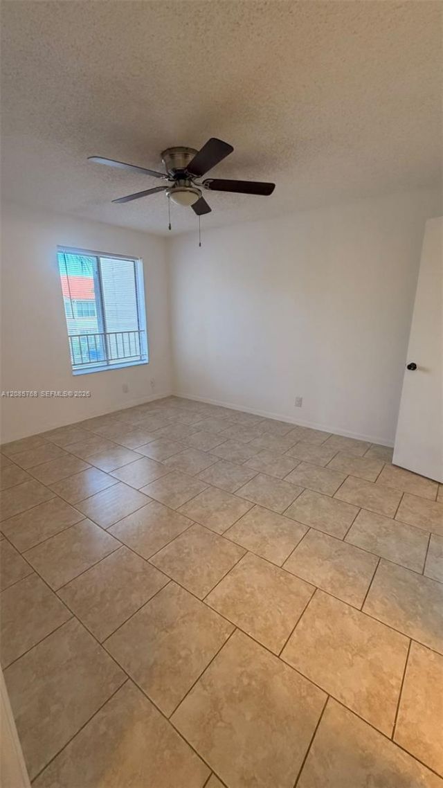 3350 NW Pinewalk Dr N, Unit 1427, Margate, FL 33063 Photo