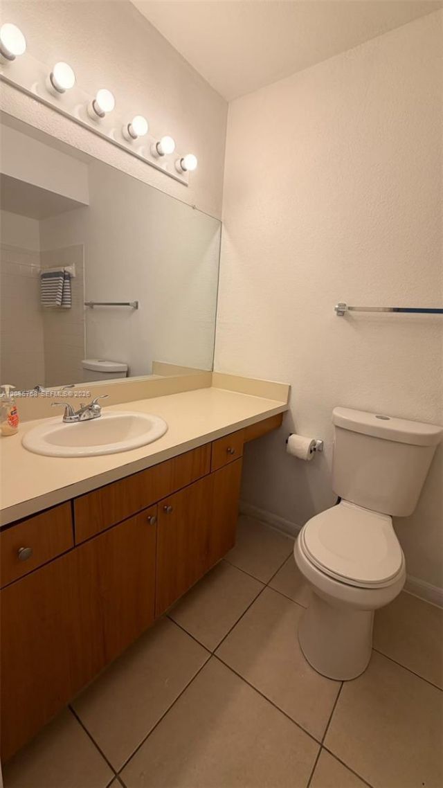 3350 NW Pinewalk Dr N, Unit 1427, Margate, FL 33063 Photo