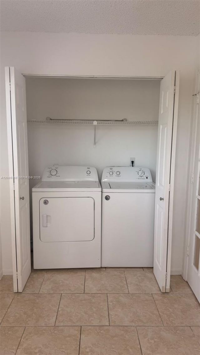 3350 NW Pinewalk Dr N, Unit 1427, Margate, FL 33063 Photo