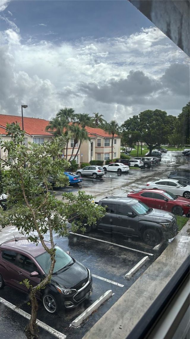 3350 NW Pinewalk Dr N, Unit 1427, Margate, FL 33063 Photo