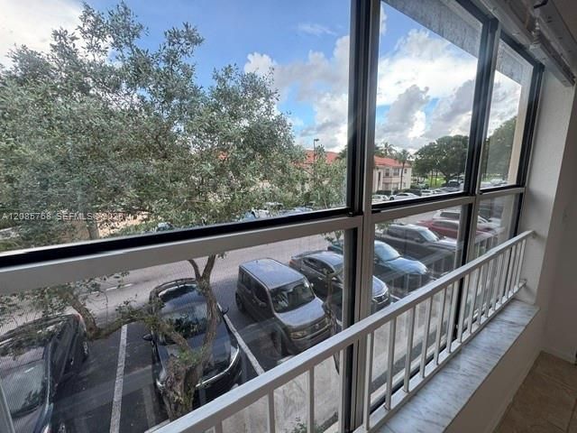 3350 NW Pinewalk Dr N, Unit 1427, Margate, FL 33063 Photo