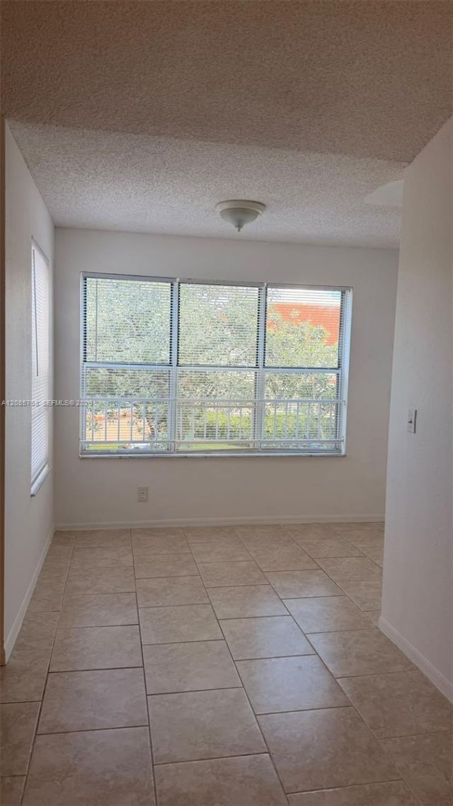 3350 NW Pinewalk Dr N, Unit 1427, Margate, FL 33063 Photo