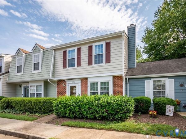 105 Arlington Square , Ashland, VA 23005