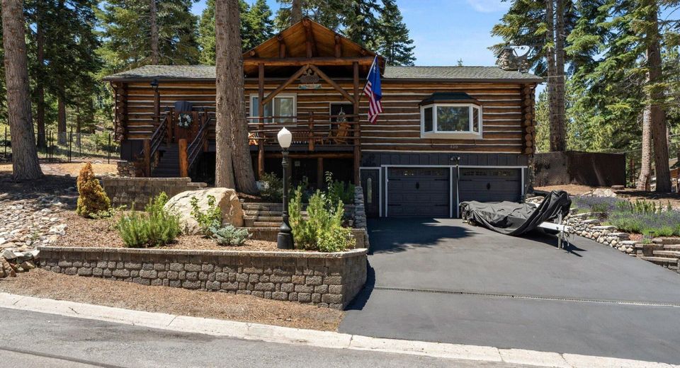 429 Barrett Drive, Stateline, NV 89449 Photo
