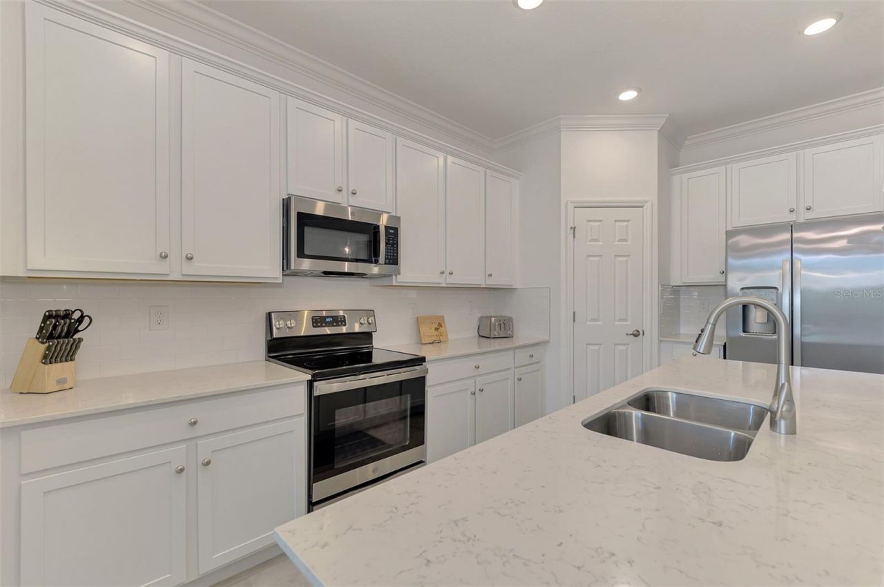 10212 Staggerbush Drive, Unit 202, Venice, FL 34293 Photo