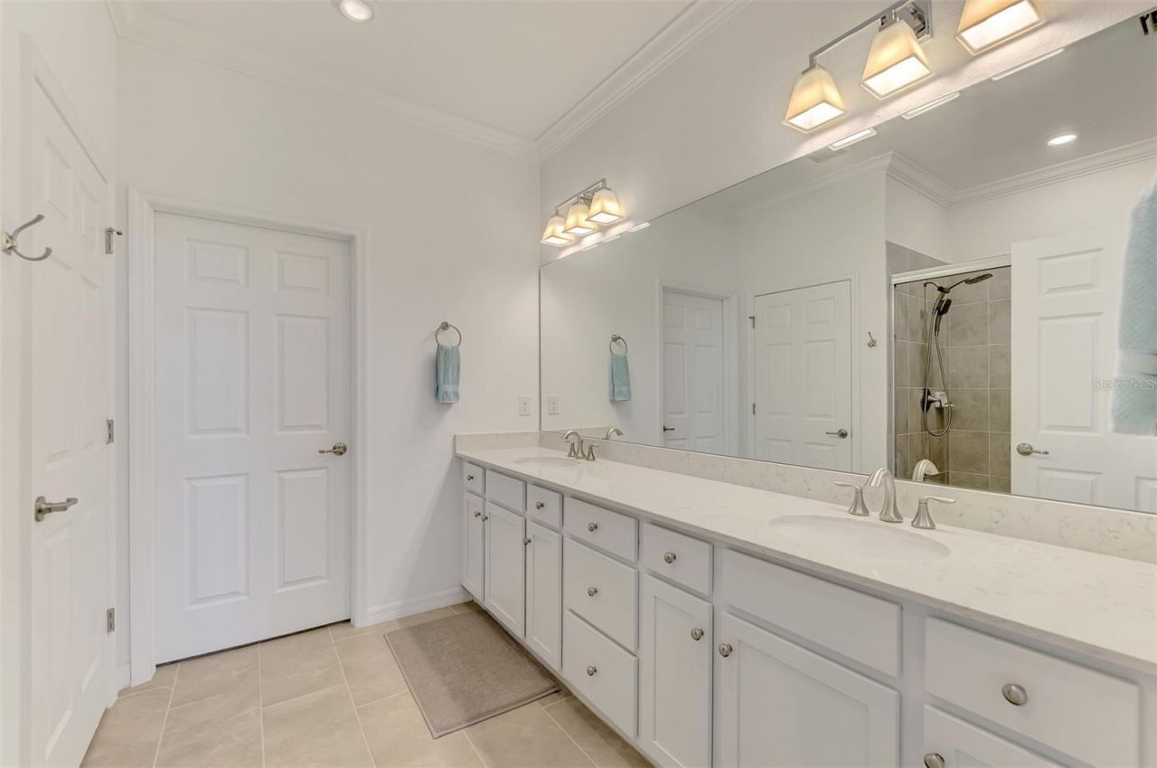 10212 Staggerbush Drive, Unit 202, Venice, FL 34293 Photo
