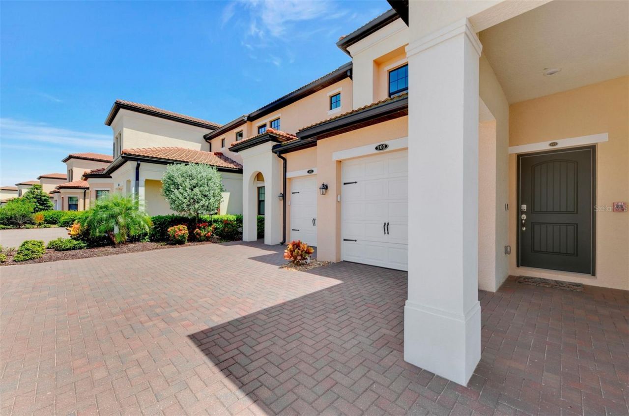 10212 Staggerbush Drive, Unit 202, Venice, FL 34293 Photo