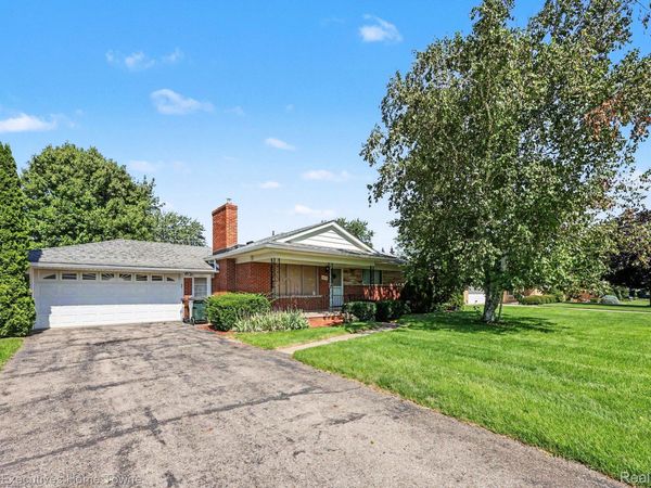 4331 Montgomery Drive , Shelby Township, Mi 48316