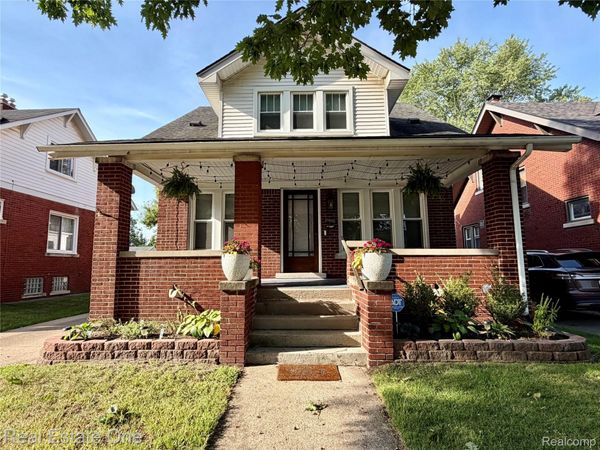 21515 Tenny Street , Dearborn, Mi 48124
