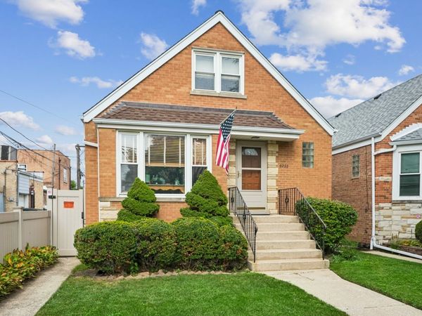 6228 W Huntington Street, Chicago, IL 60646