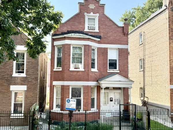 2722 S Homan Avenue , Chicago, IL 60623