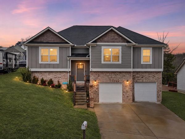 6864 Steep Hill , Ooltewah, TN 37363