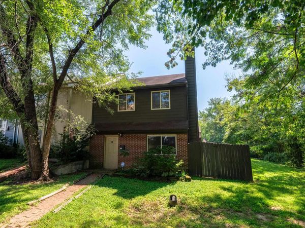 147 WOODLAKE DR , Charlottesville, VA 22901