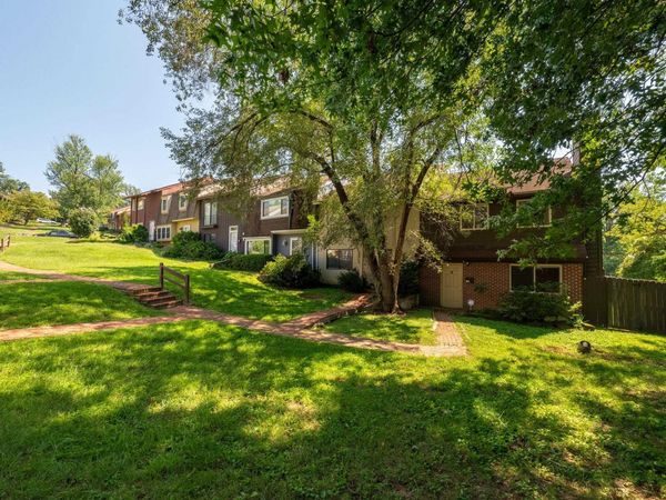 147 WOODLAKE DR, Charlottesville, VA 22901