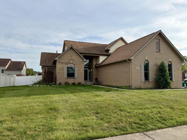 19713 Sexton Street, Brownstown, MI 48173