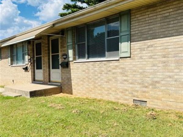 2308 College Avenue, Alton, IL 62002