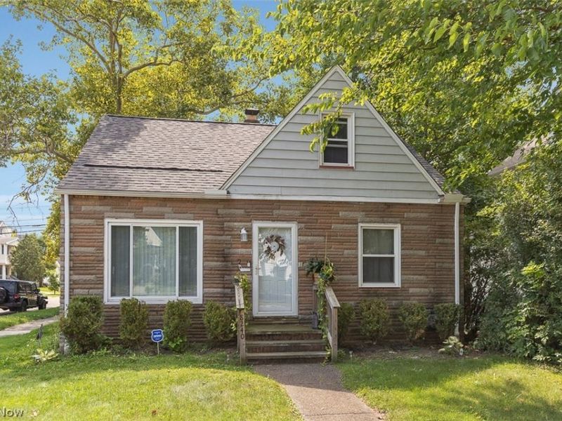 8240 Grand Division Avenue, Garfield Heights, OH 44125 Photo 2