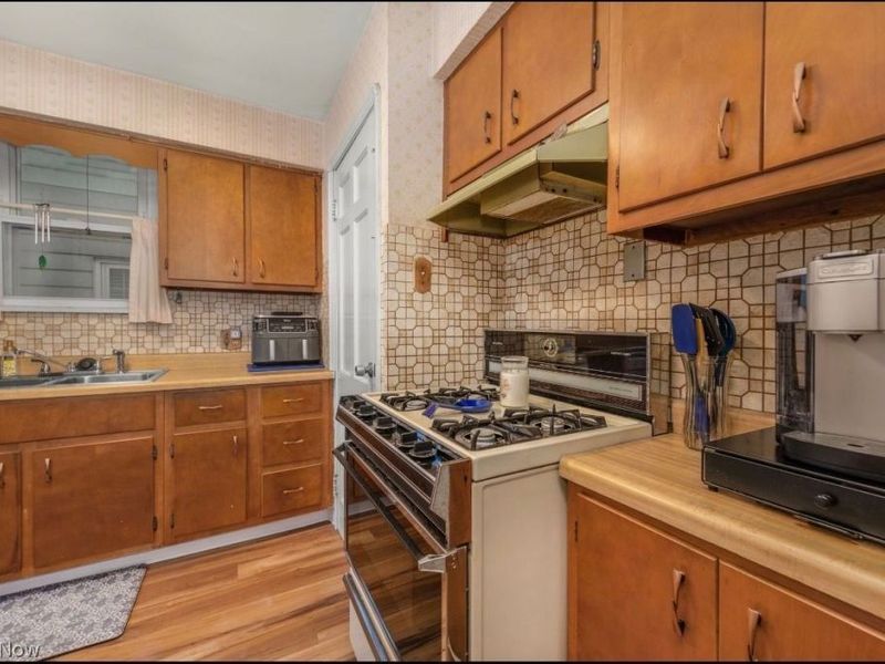 4501 W 174th , Cleveland, OH 44111 Photo 11