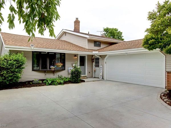 24764 Randall Drive , North Olmsted, OH 44070
