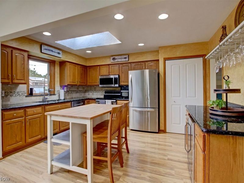 24764 Randall Drive, North Olmsted, OH 44070 Photo 8